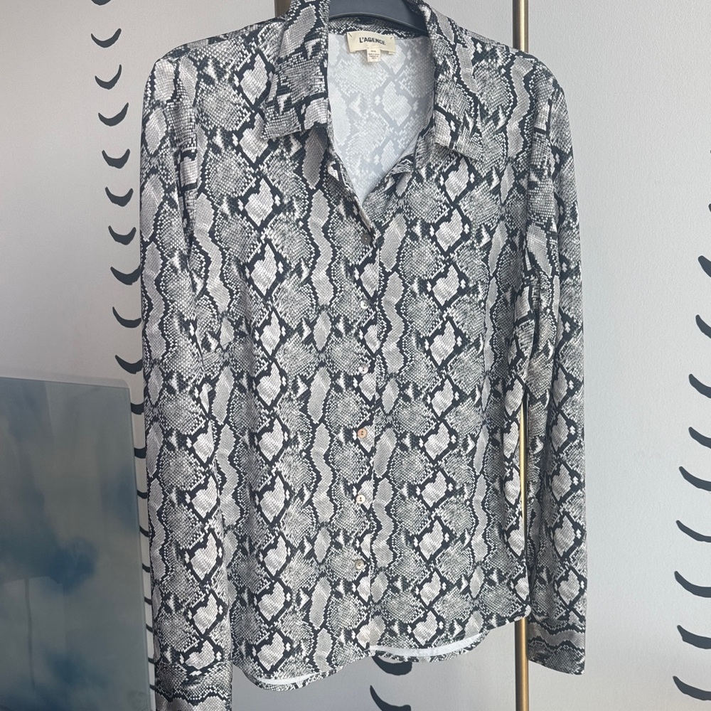 L'AGENCE Snakeskin Print Blouse Medium